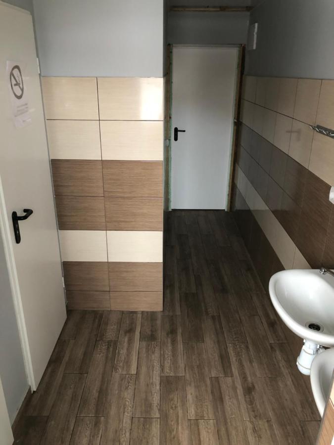 كاوناس Hostel Laurita المظهر الخارجي الصورة